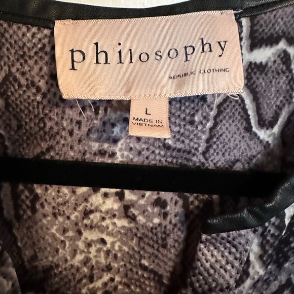 5/$25 will bundle Women’s Phython Pattern Blouse with Leather Trim - Picture 4 of 4